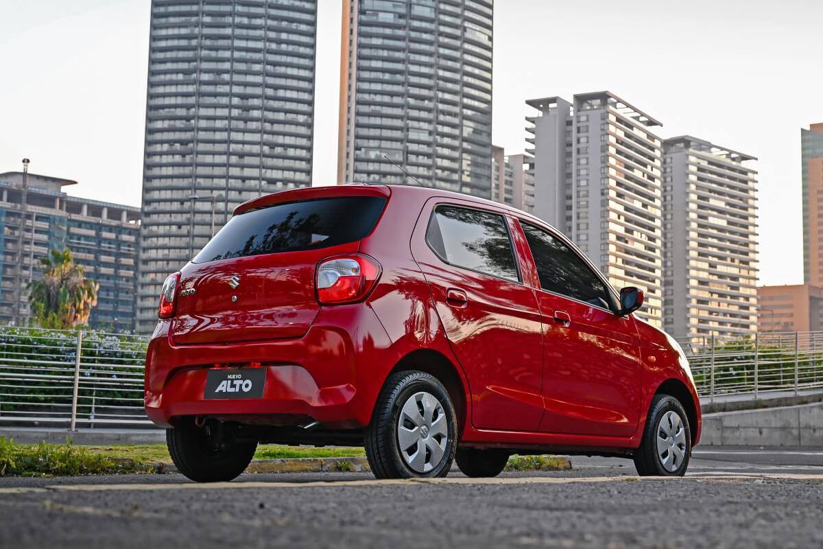 suzuki-alto-2024-vuelve-como-el-auto-mas-barato-de-chile